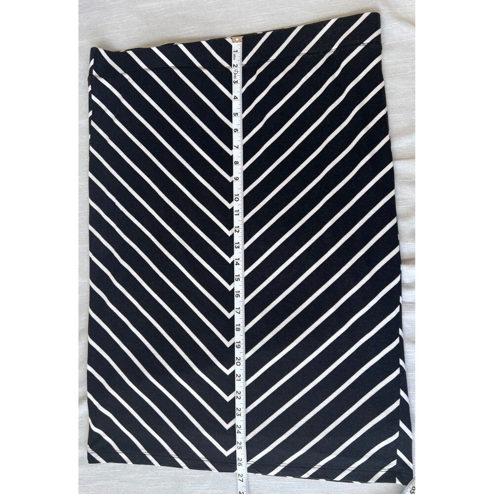 Apt 9 Pencil Skirt XL Black White Chevron Stripe Stretch Slim Midi Lined - Picture 2 of 6